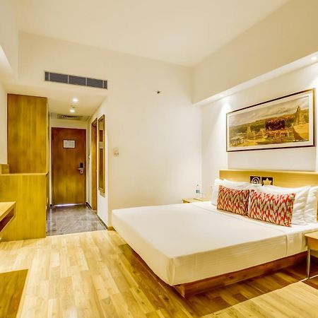 העיר בנגלור Lemon Tree Hotel Electronics City מראה חיצוני תמונה