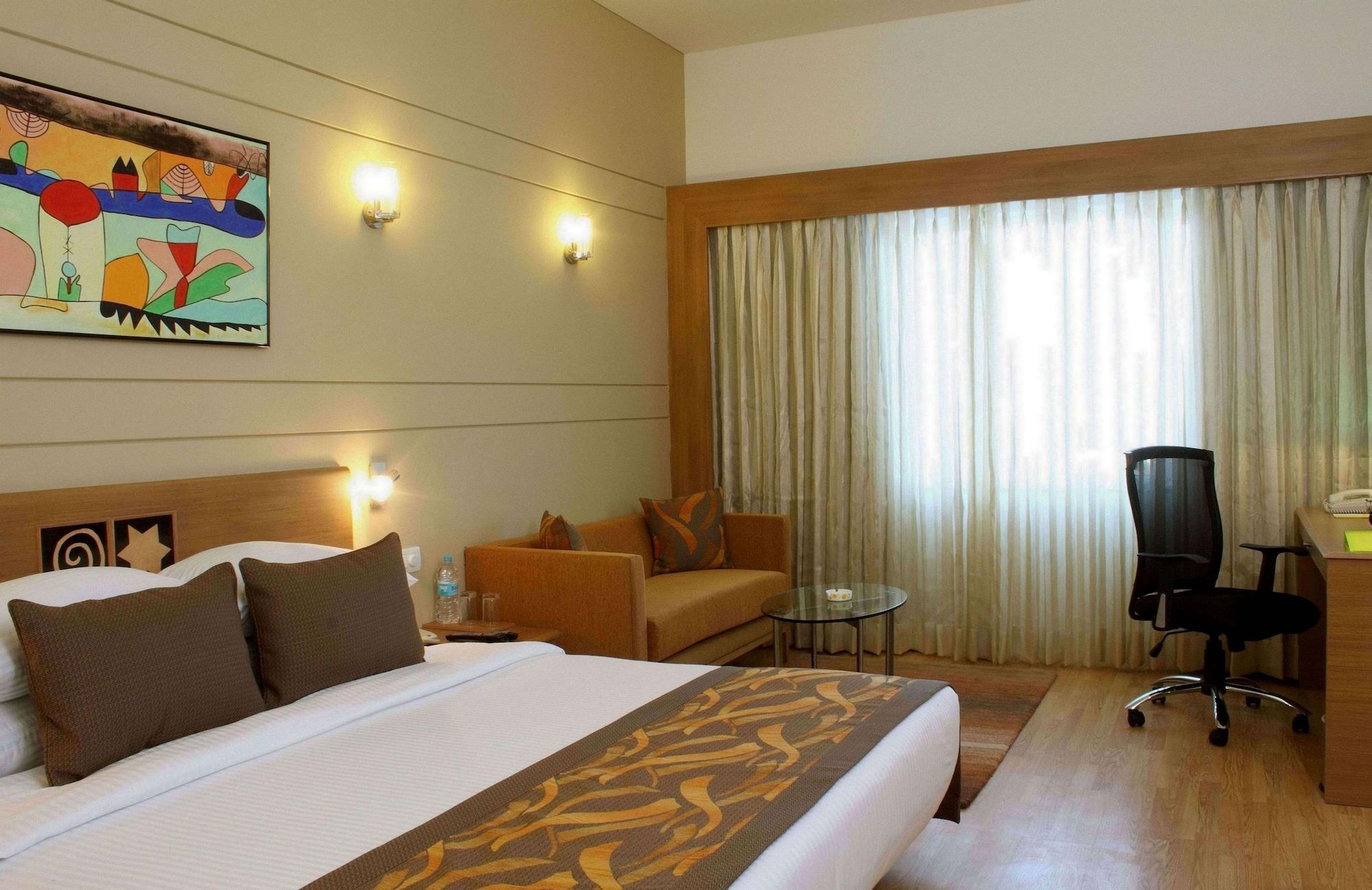 העיר בנגלור Lemon Tree Hotel Electronics City מראה חיצוני תמונה