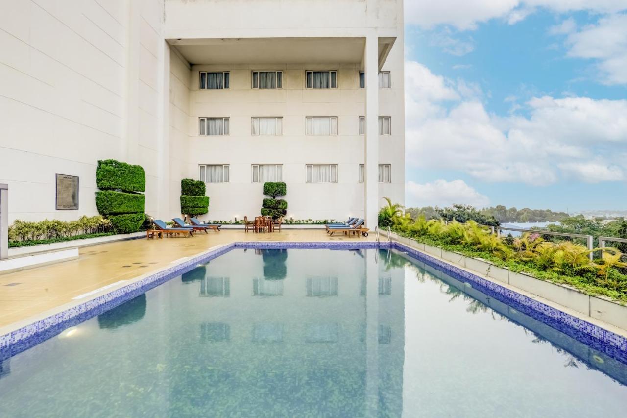 העיר בנגלור Lemon Tree Hotel Electronics City מראה חיצוני תמונה