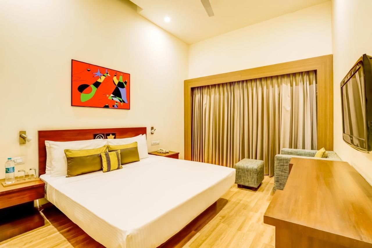 העיר בנגלור Lemon Tree Hotel Electronics City מראה חיצוני תמונה