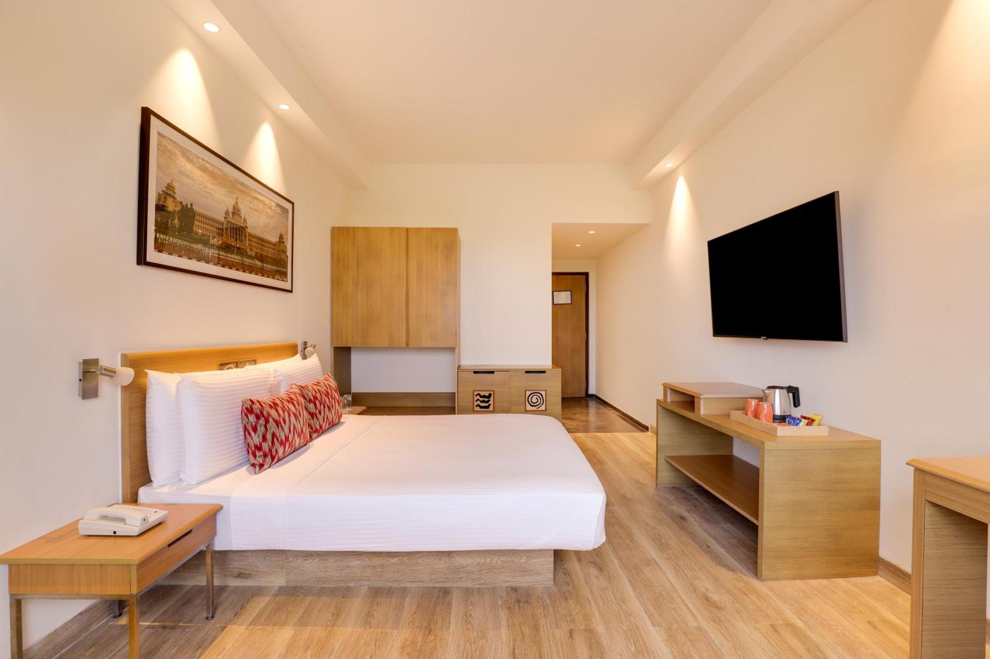 העיר בנגלור Lemon Tree Hotel Electronics City מראה חיצוני תמונה
