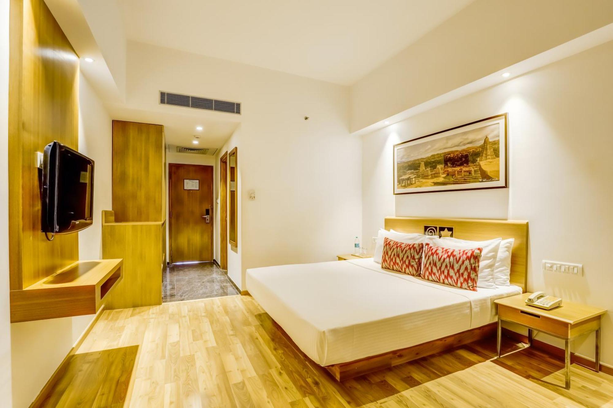 העיר בנגלור Lemon Tree Hotel Electronics City מראה חיצוני תמונה
