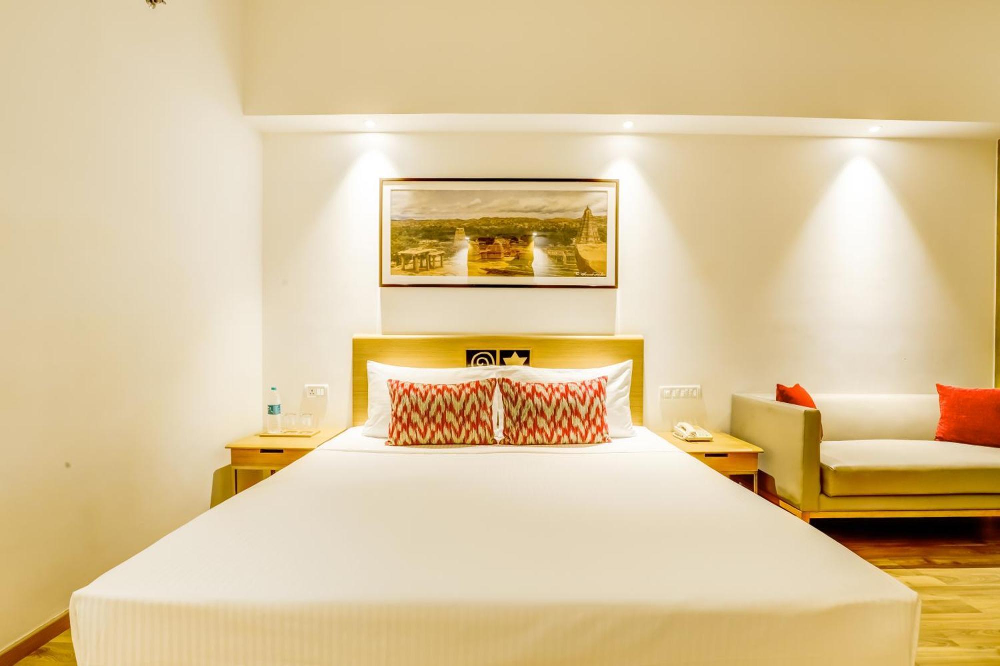 העיר בנגלור Lemon Tree Hotel Electronics City מראה חיצוני תמונה