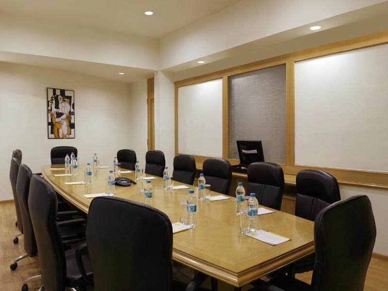 העיר בנגלור Lemon Tree Hotel Electronics City מראה חיצוני תמונה